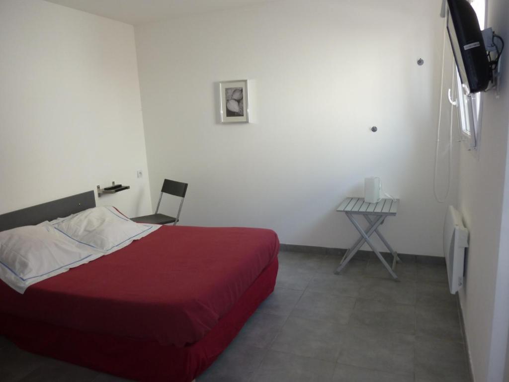 Hotel De L'Avenue Bonson  Zimmer foto